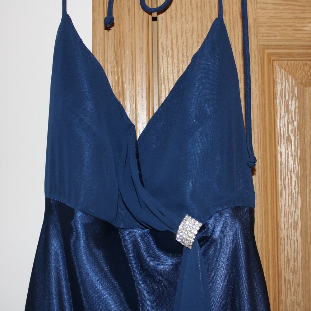 Camille La Vie Navy Prom dress size 4